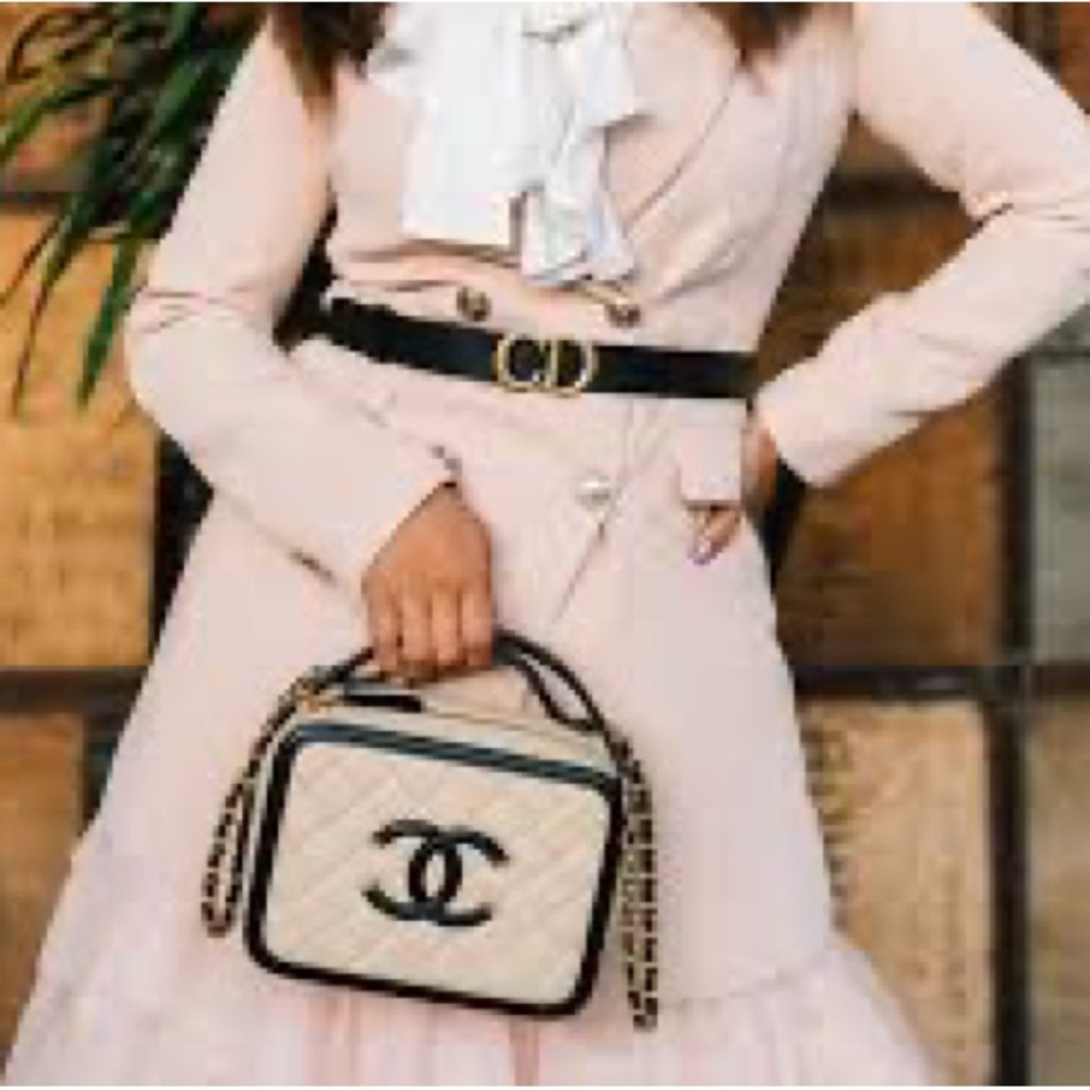 Meet your Posher, Ma. jenika